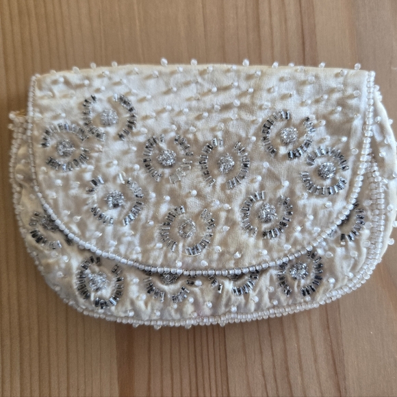 Vintage Jolles Original 1940s Beaded Clutch Purse, Cream/Silver, Party, Wedding - Picture 4 of 15